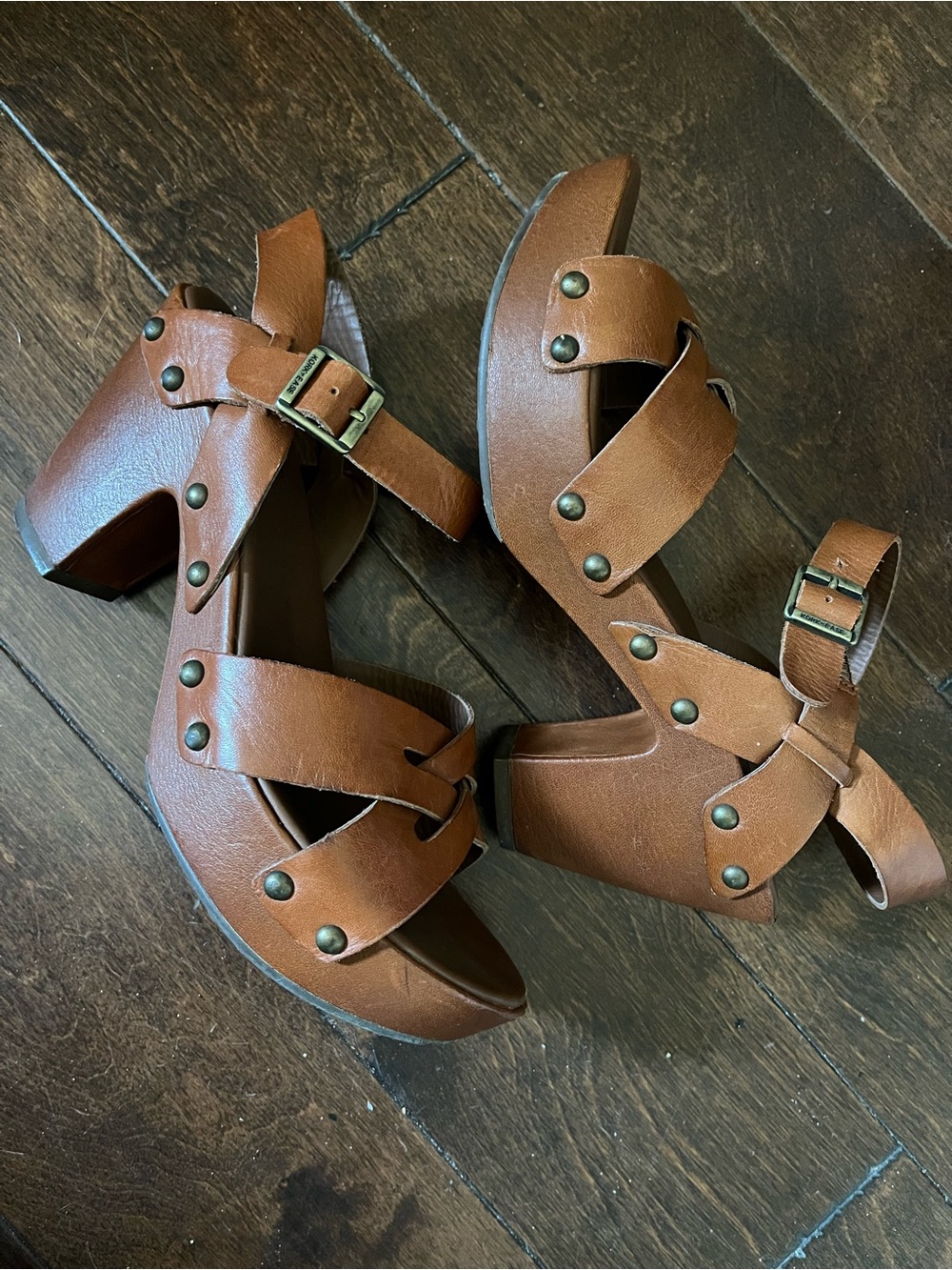 Kork-ease studded heel, sz 9 great condition